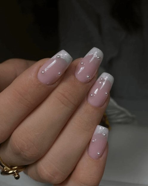 The Pearly White Almond Tip Set