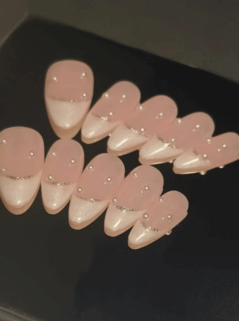 The Pearly White Almond Tip Set