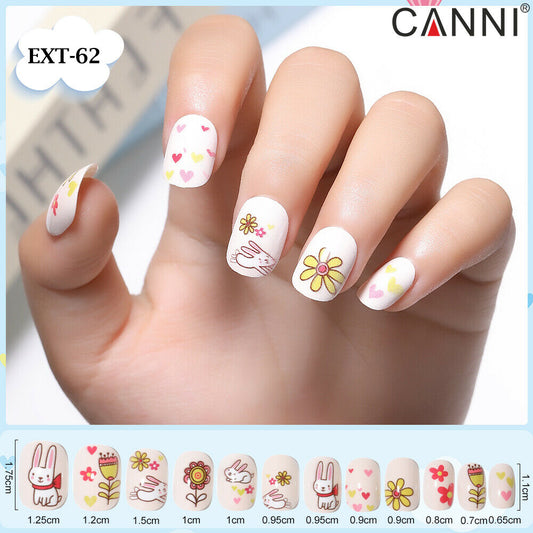 Bunny Loving White Pastel Press en las uñas